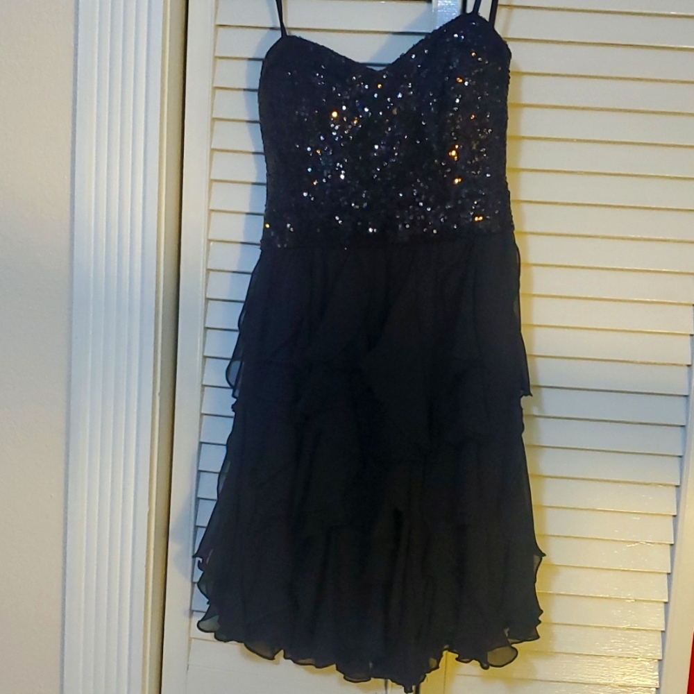 Winsor glitter top, ruffle bottom spaghetti strap dress. Size 3/4. Worn once